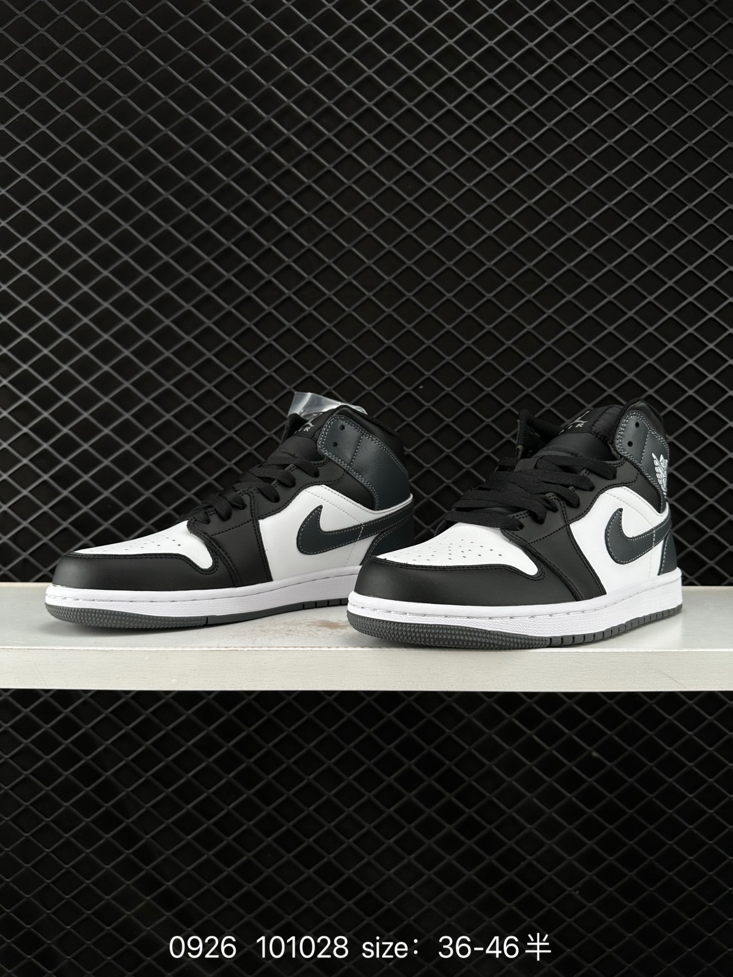 NIKE Air Jordan 1 Retro Mid”Reverse Black Toe“ TL BMXDAJ1